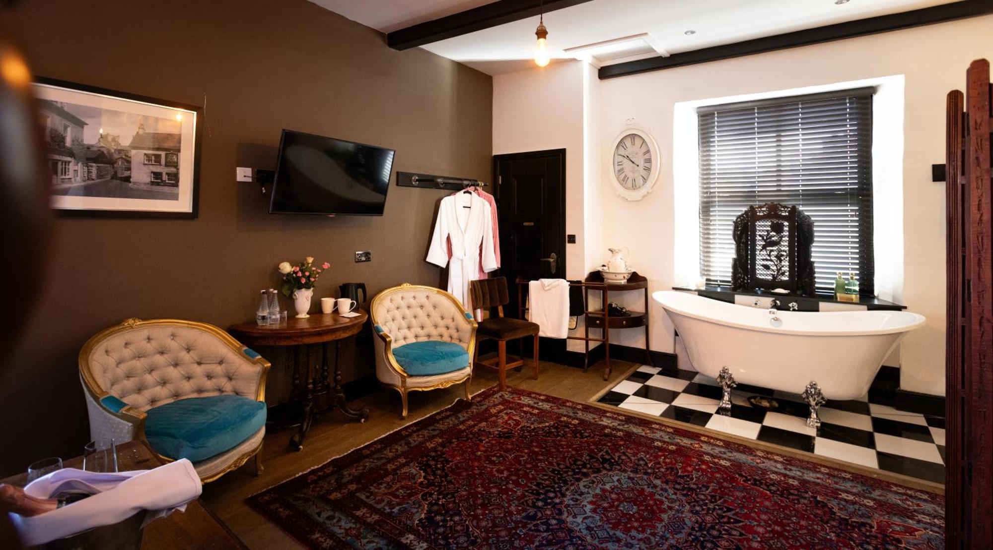 Отель The Kings Arms Картмел Экстерьер фото